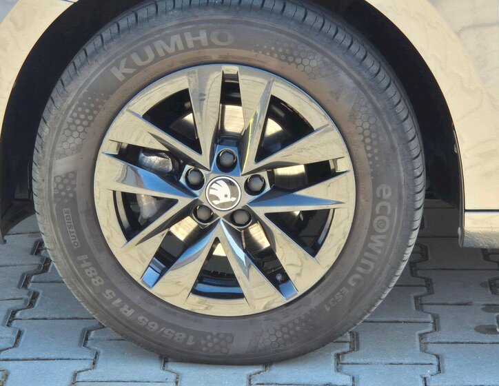 Škoda Fabia Hatchback 1,0 l 70 kw