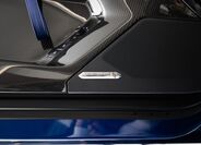 Lamborghini Aventador 12