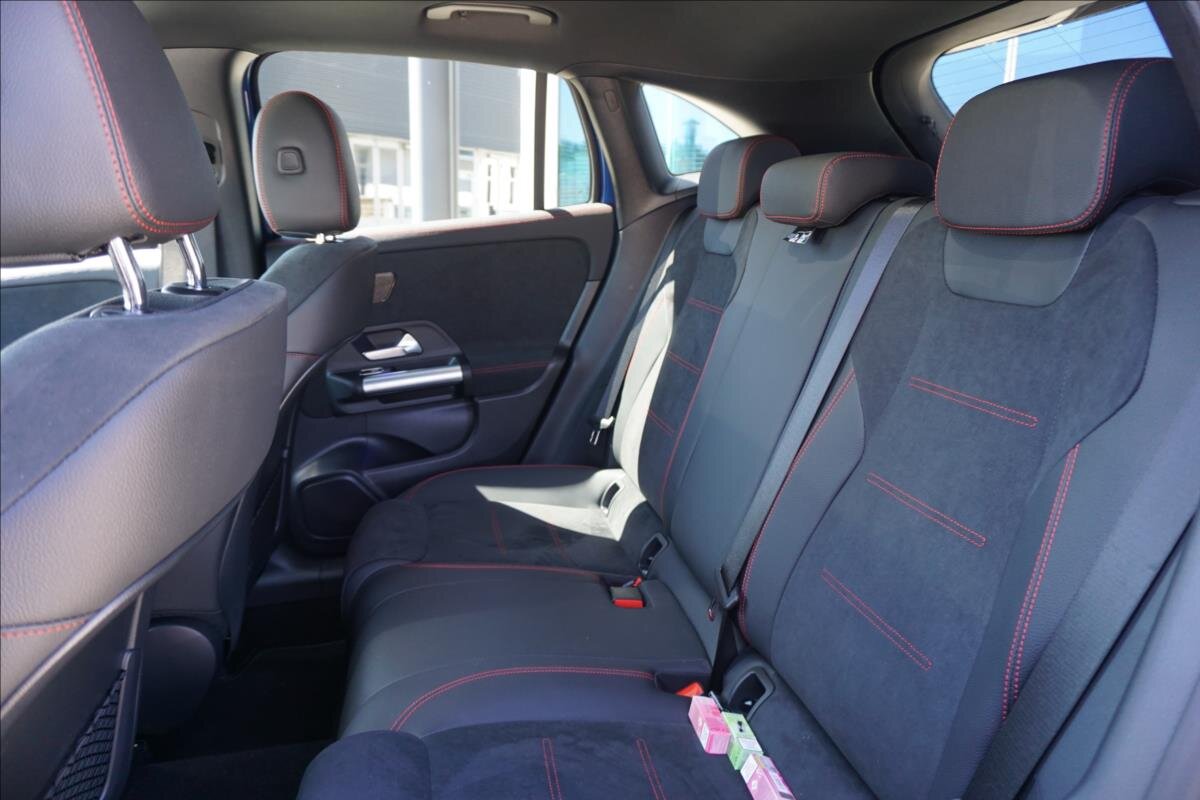 Mercedes-Benz GLA SUV 1,3 l 120 kw