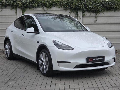 Tesla Model Y SUV / Terénní 0,0 378 kw