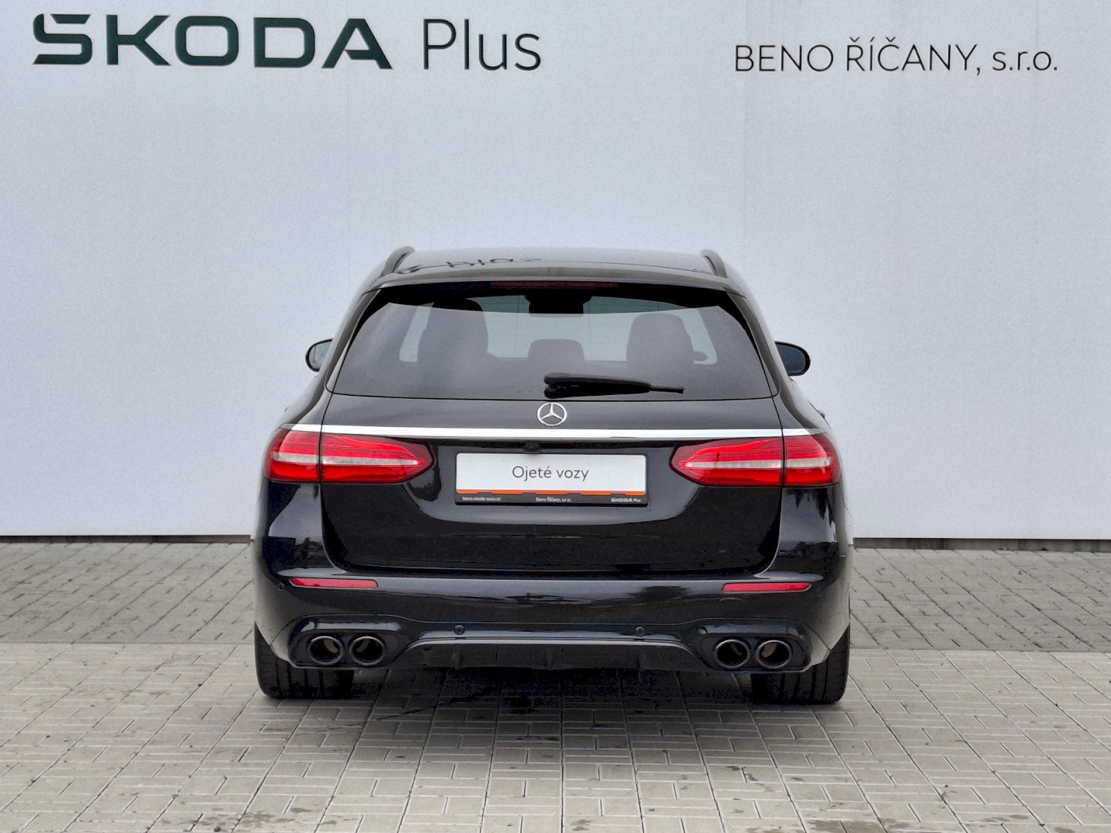 Mercedes-Benz Třídy E Kombi 3,0 l 320 kw