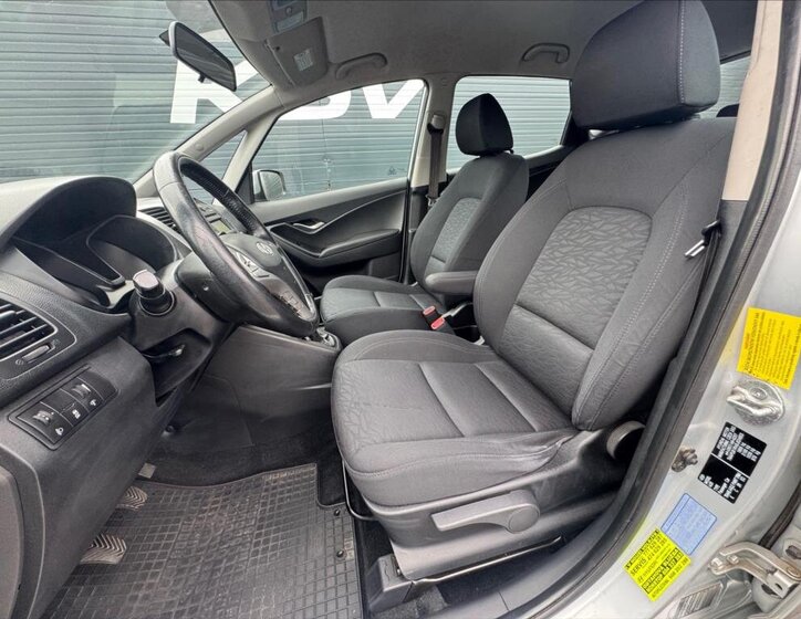 Hyundai ix20 MPV 1,4 l 66 kw