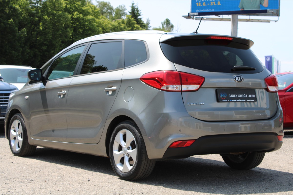KIA Carens