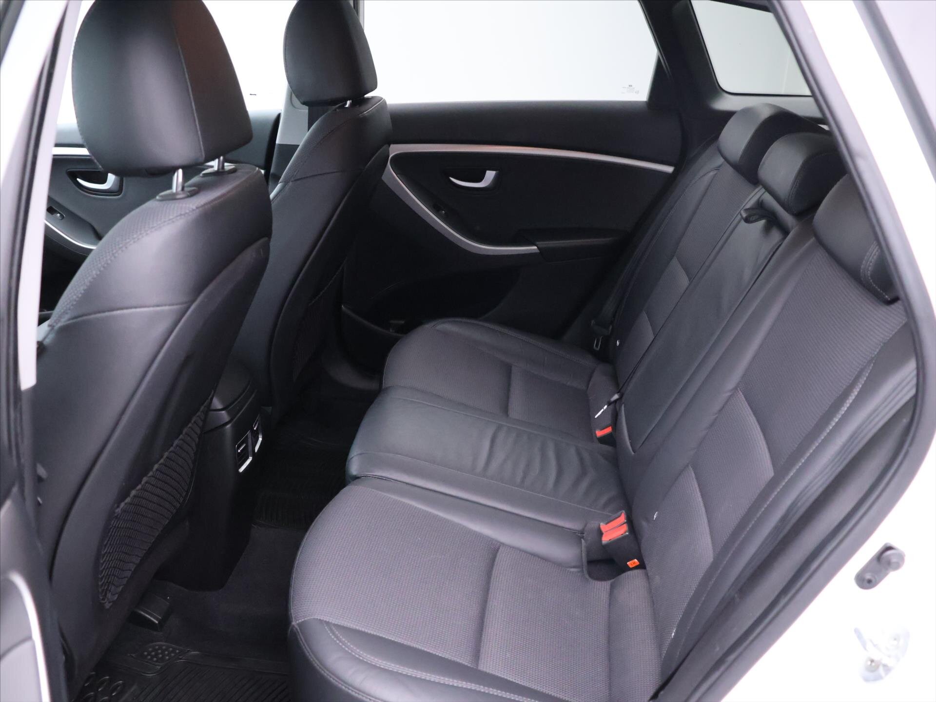 Hyundai i30 Kombi 1,6 l 99 kw