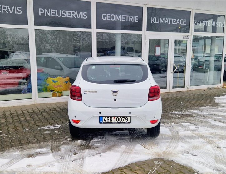 Dacia Sandero Hatchback 998,0 54 kw