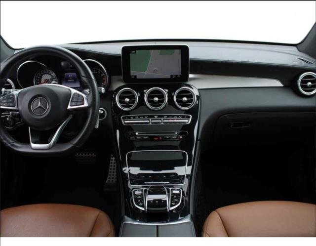 Mercedes-Benz GLC SUV 3,0 l 270 kw