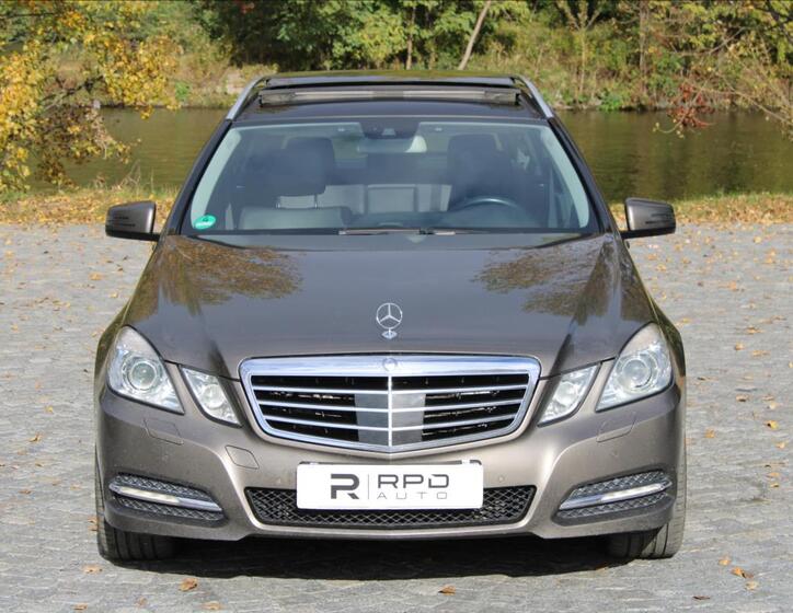 Mercedes-Benz Třídy E 4