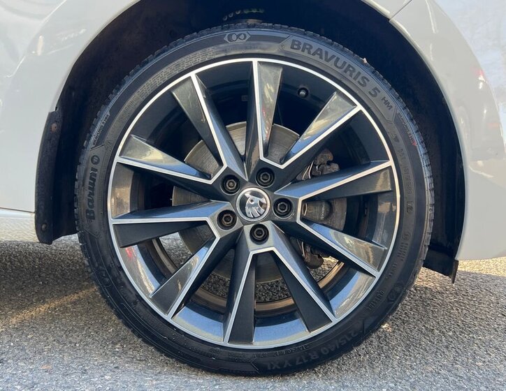 Škoda Rapid Hatchback 1,2 l 77 kw