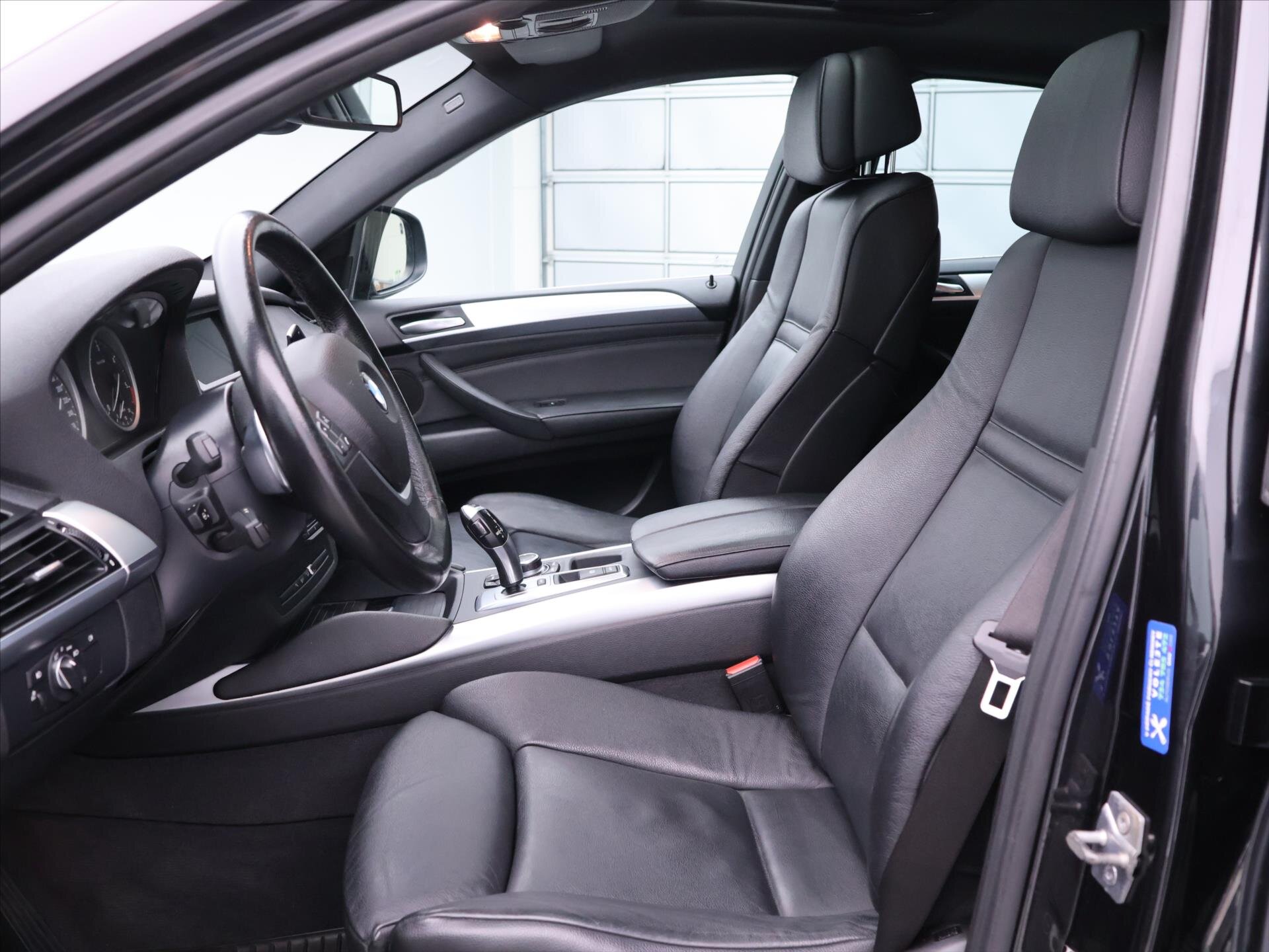 BMW X6 SUV 3,0 l 225 kw