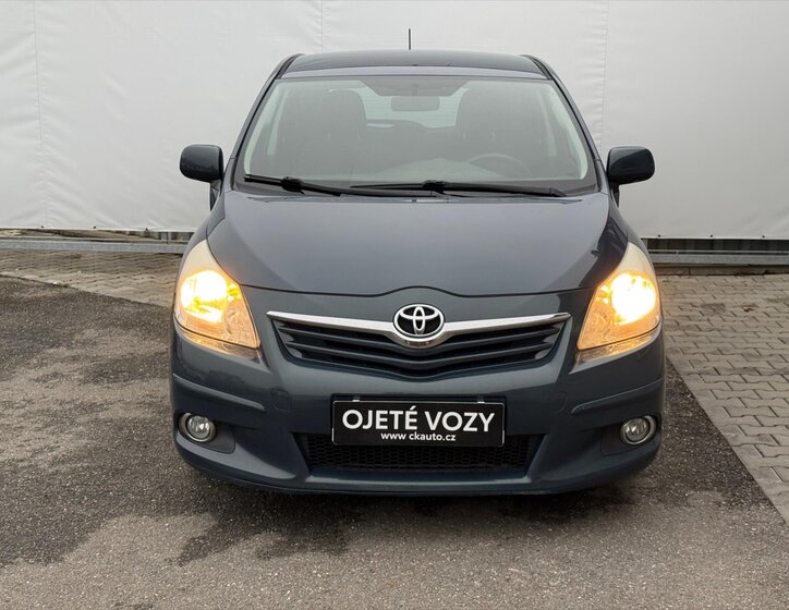 Toyota Verso MPV 1,6 l 97 kw