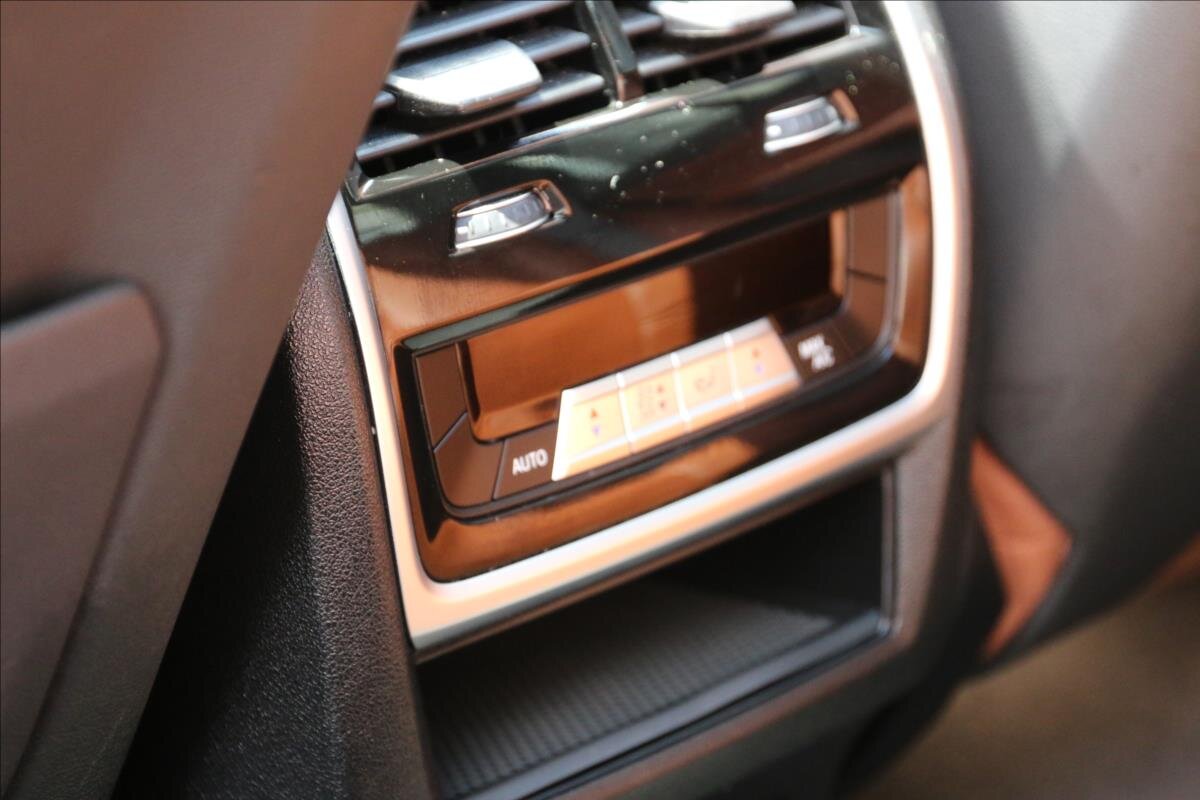 BMW X5 Kombi 3,0 l 290 kw