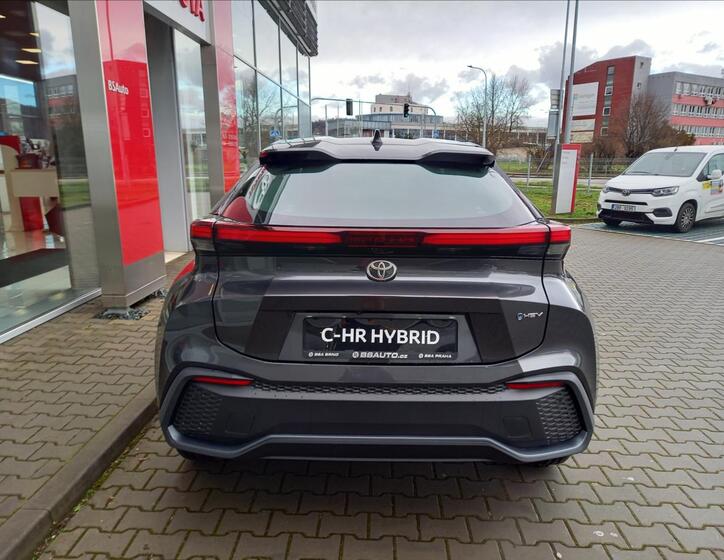 Toyota C-HR 5