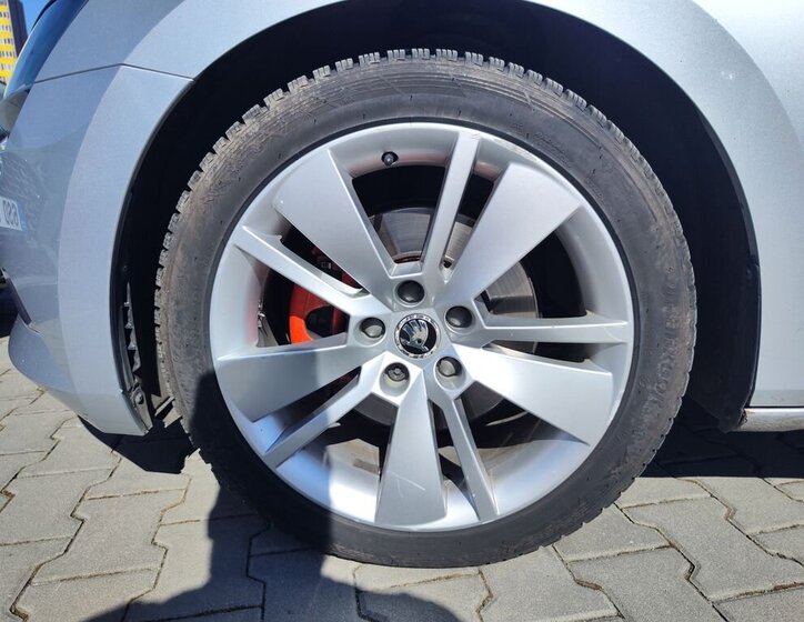 Škoda Superb Kombi 2,0 l 140 kw