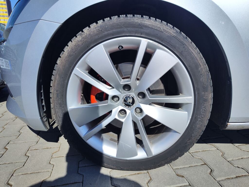 Škoda Superb Kombi 2,0 l 140 kw