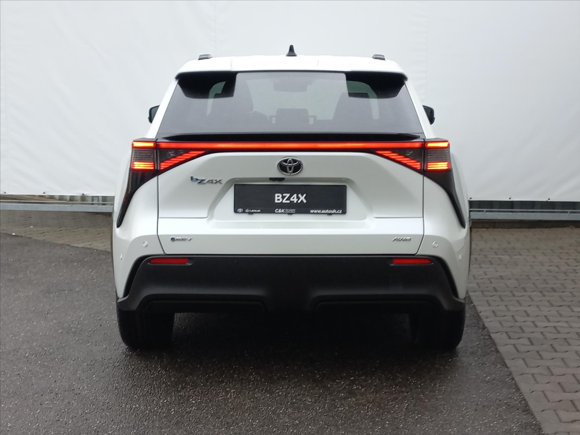 Toyota bZ4X SUV / Terénní 0,0 255 kw