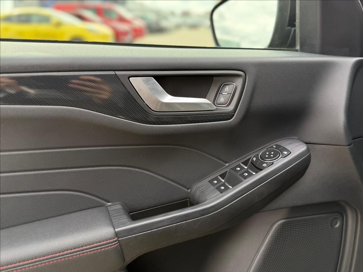 Ford Kuga SUV / Terénní 2,0 l 140 kw