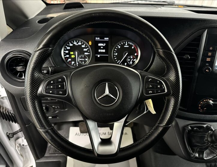 Mercedes-Benz Vito 17
