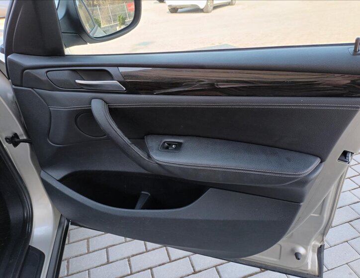 BMW X3 SUV / Terénní 2,0 l 135 kw