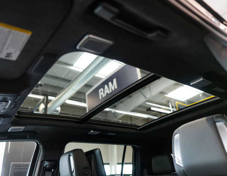 Cadillac Escalade 37