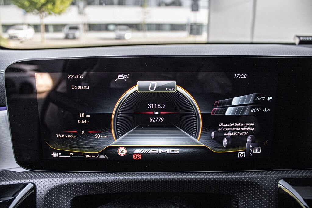 Mercedes-Benz CLA Kombi 2,0 l 321 kw