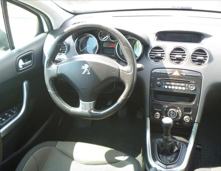 Peugeot 308 13