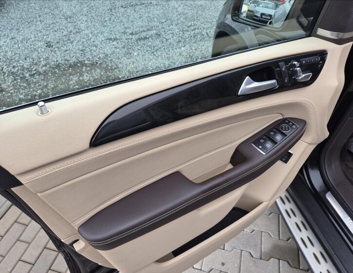 Mercedes-Benz GLS 23