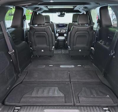 Chrysler Pacifica 26