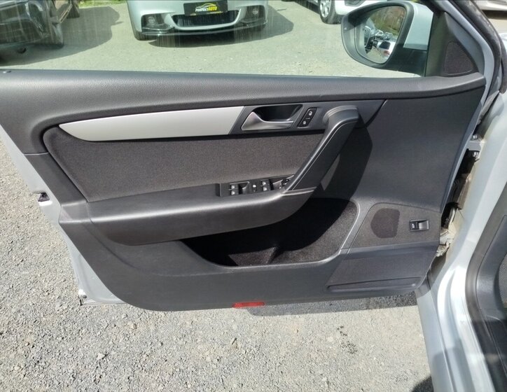 Volkswagen Passat Kombi 2,0 l 103 kw