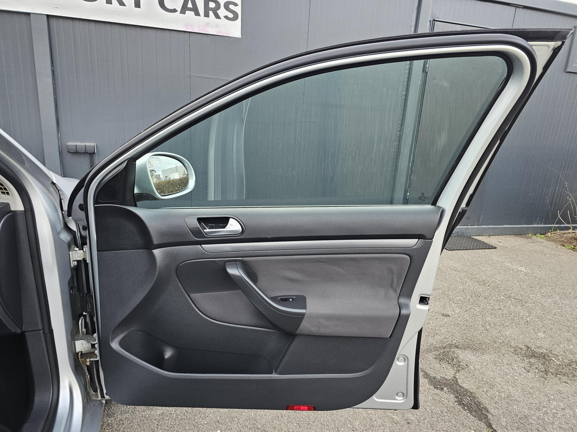 Volkswagen Golf Kombi 2,0 l 77 kw