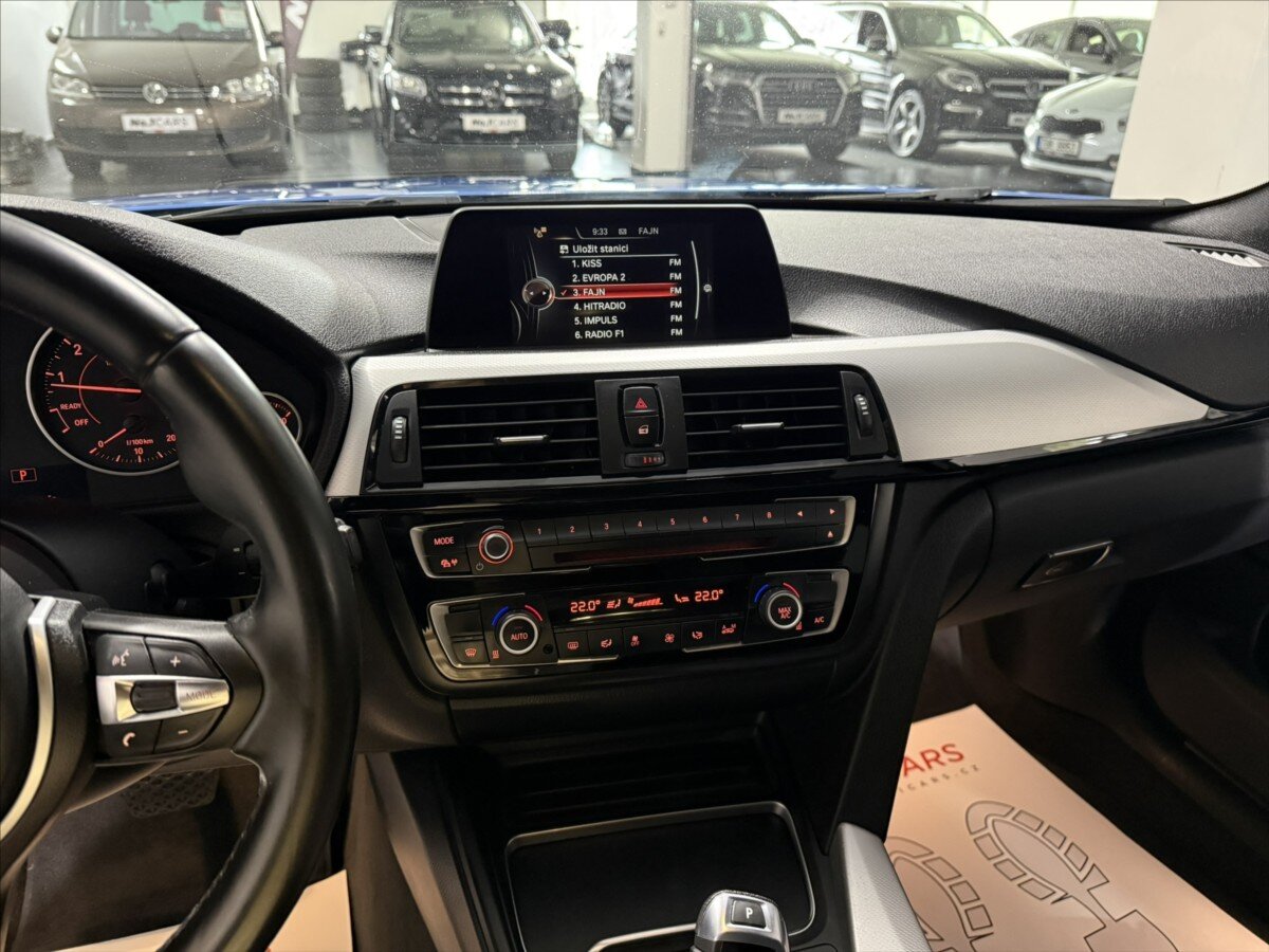 BMW Řada 4 Sedan / Limuzína 2,0 l 135 kw