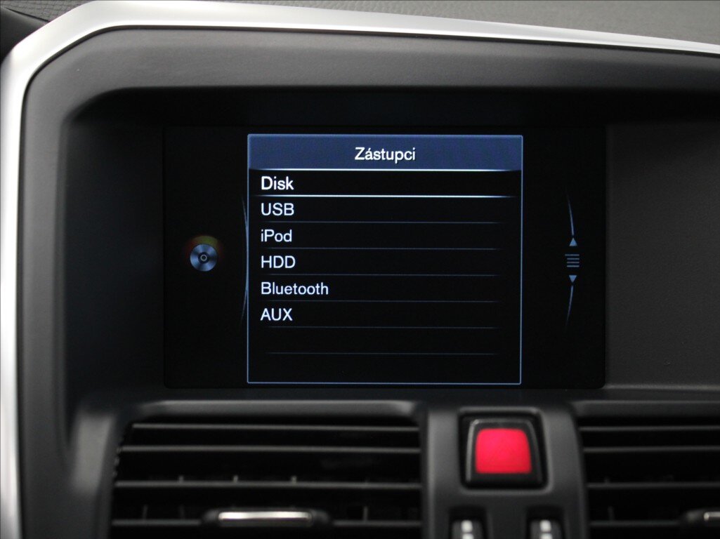 Volvo XC60 SUV / Terénní 2,0 l 140 kw