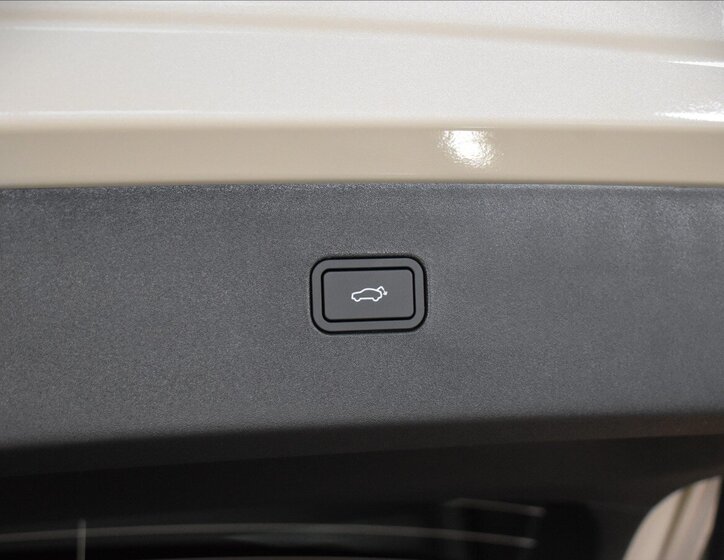 Volvo EX30 SUV / Terénní 0,0 315 kw