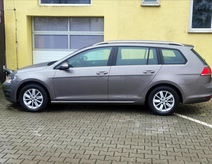 Volkswagen Golf 10