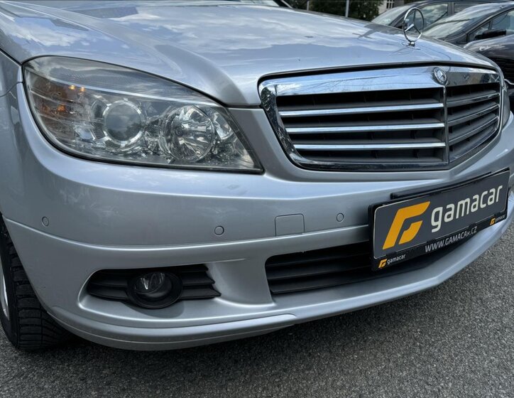 Mercedes-Benz Třídy C Kombi 2,1 l 100 kw