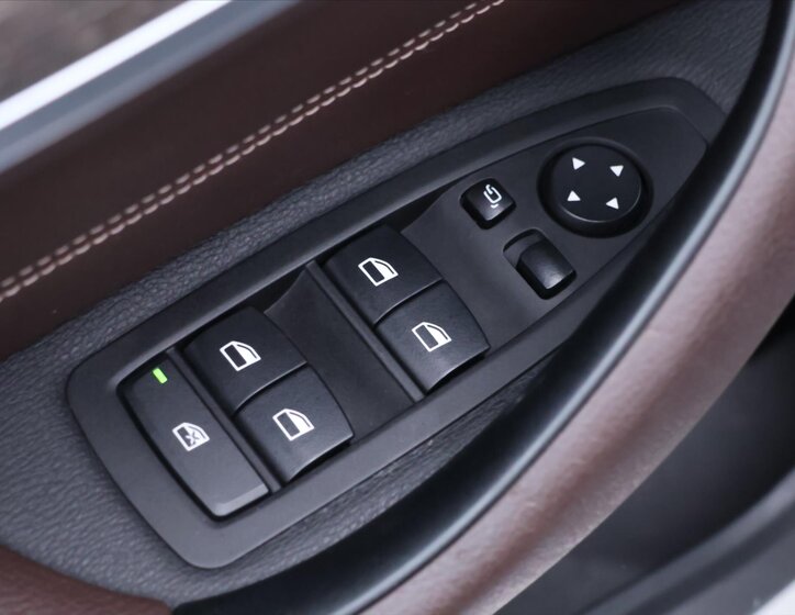 BMW X1 SUV / Terénní 2,0 l 140 kw