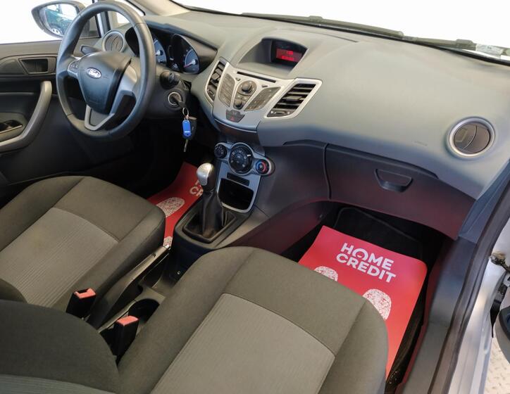 Ford Fiesta 15