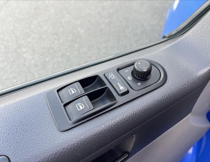 Volkswagen Caravelle MPV 2,5 l 96 kw