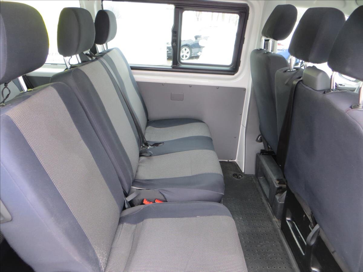 Volkswagen Transporter Kombi 2,0 l 110 kw