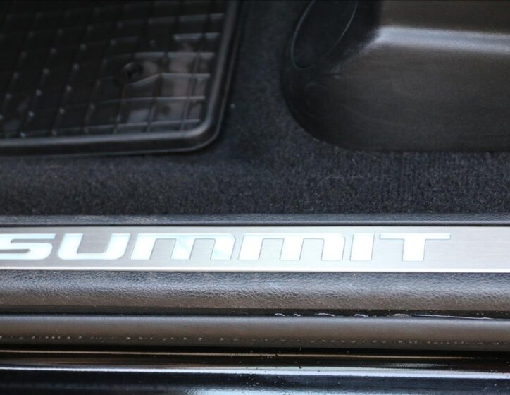 Jeep Grand Cherokee 19