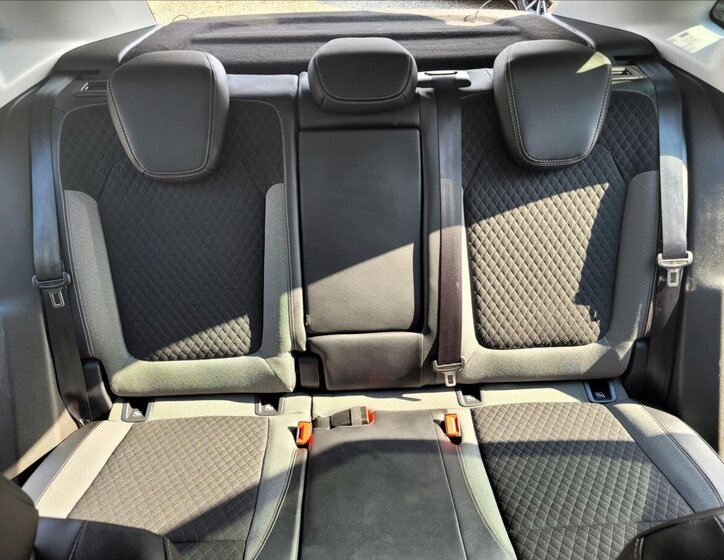 Opel Grandland X SUV / Terénní 1,5 l 96 kw