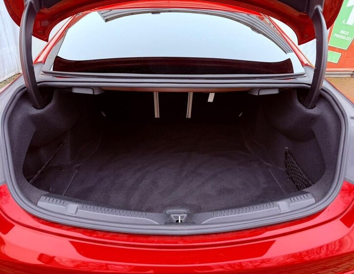 Mercedes-Benz Třídy E 10