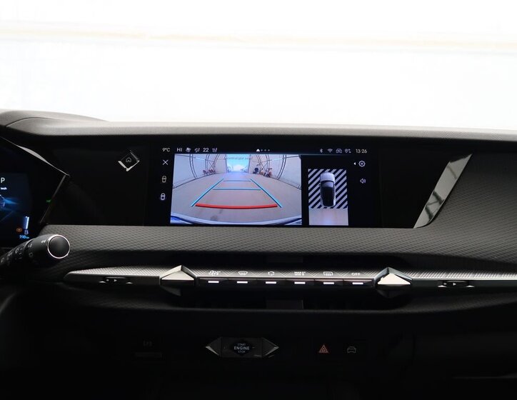 DS Automobiles DS4 Hatchback 1,2 l 100 kw