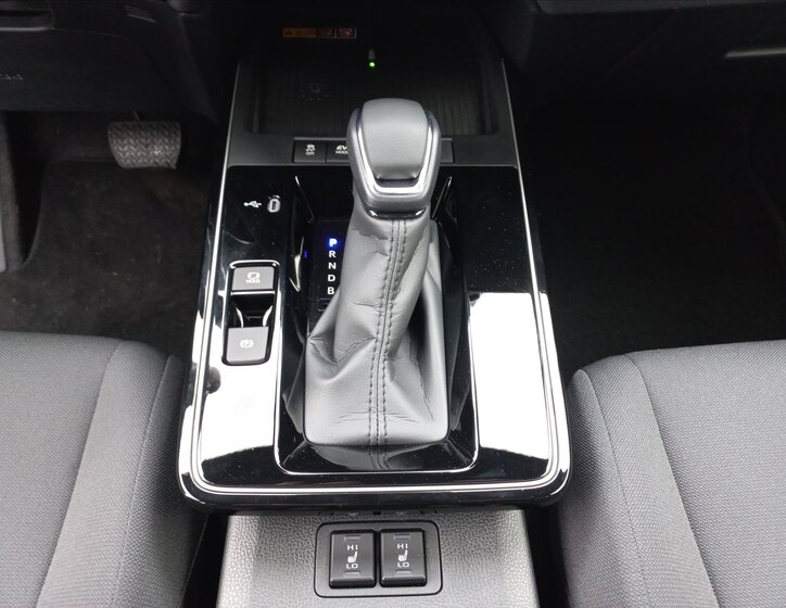 Toyota Corolla Cross CUV / Crossover 1,8 l 103 kw