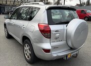 Toyota RAV4 8