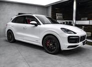 Porsche Cayenne SUV 4,0 l 338 kw