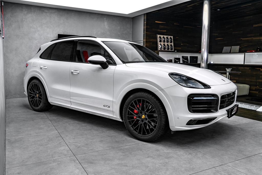 Porsche Cayenne SUV 4,0 l 338 kw