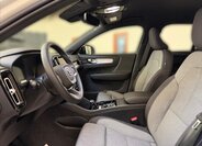 Volvo XC40 SUV / Terénní 2,0 l 120 kw