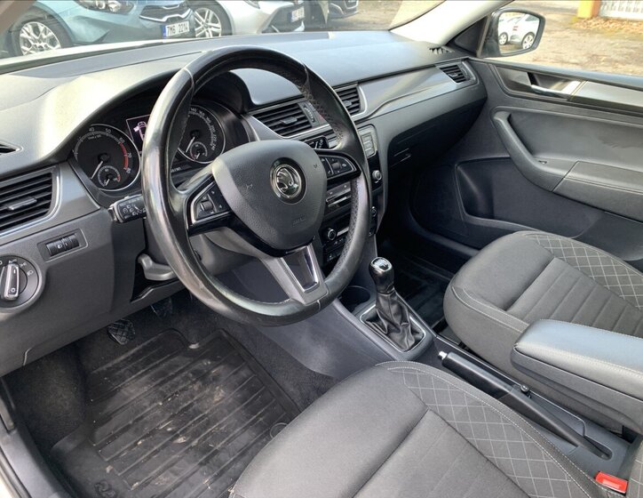 Škoda Rapid Hatchback 999,0 81 kw