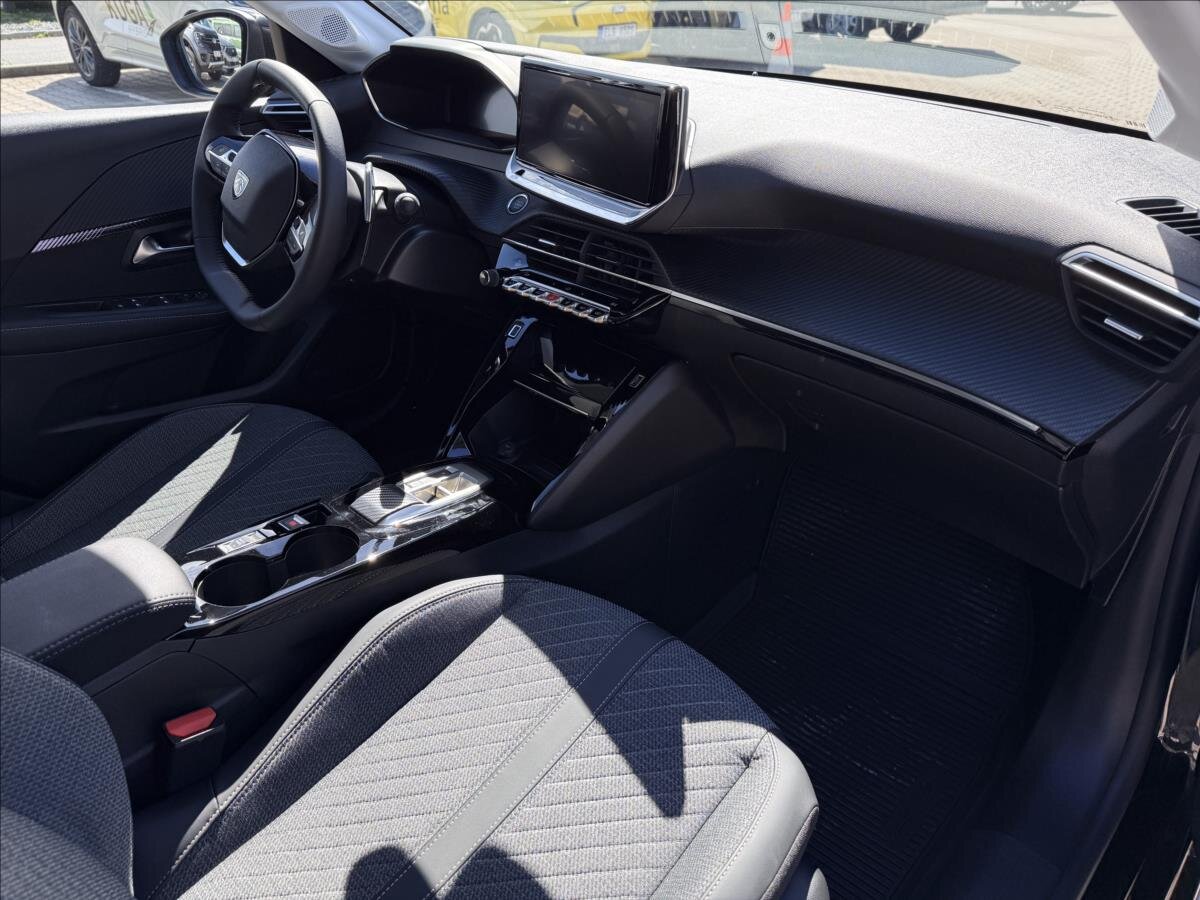 Peugeot 208 Hatchback 1,2 l 74 kw