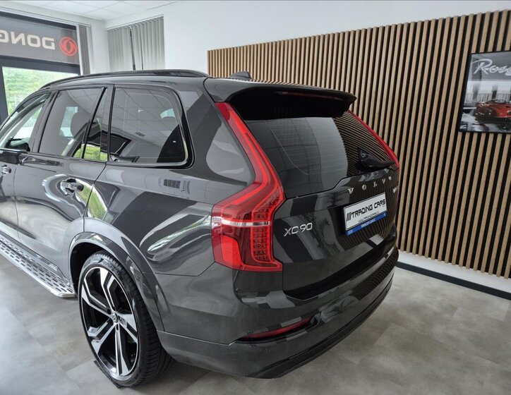 Volvo XC90 SUV / Terénní 2,0 l 180 kw